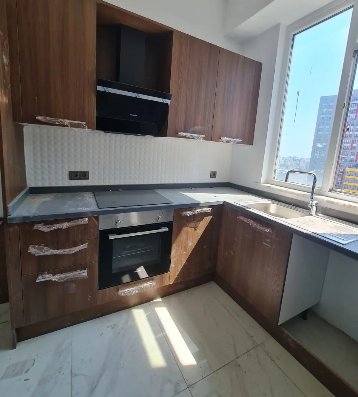 Fitted kitchen